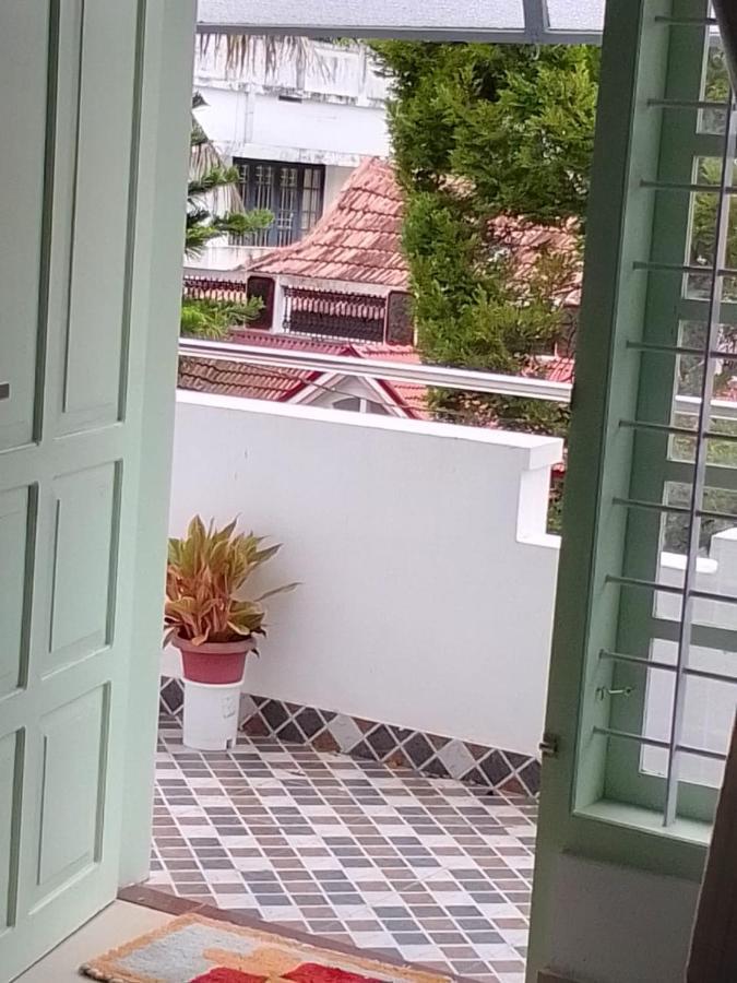 Joseys Kochi